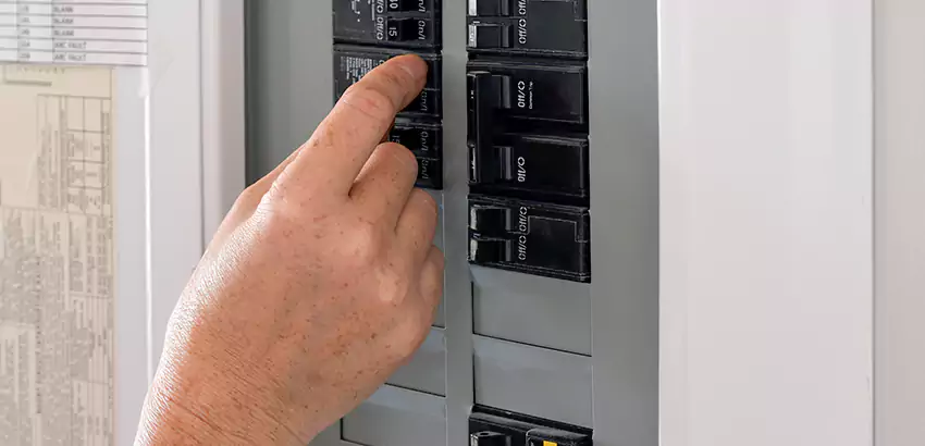Meter-Mounted Transfer Switch Installation in Pelham